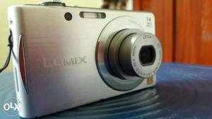 14 MP Panasonic Lumix DMC-FH2