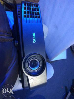 Benq Projector.. hardly Used 4-5 Tyms Only For