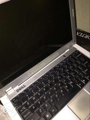 DELL laptop neet condition. cont. ol77, new
