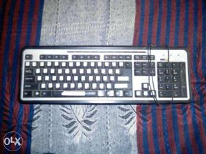 Keyboard 2 year old In good condition