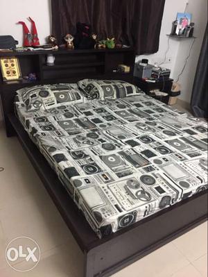 King size bed with mattres