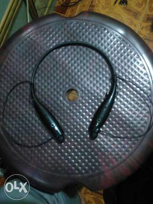 Lg Black Stereo Bluetooth Neckband
