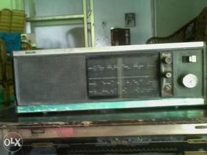 Philips Pride radio in running condition with & channels r