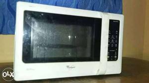 White Whirlpool Microwave Oven