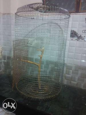 I am selling my birds cage call me