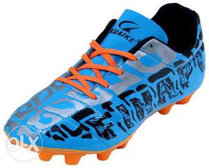 Football boots in companypady