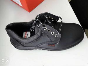Safety Black Leather shoes, size 7. New unused