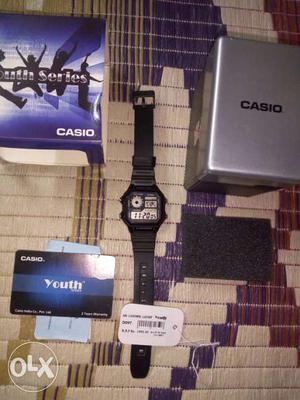 Sell of watch,, buyed for /- anlog with box