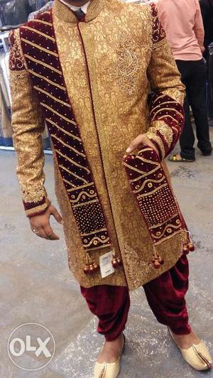 Sherwani with dupatta pagdi and mojdi. Used only once