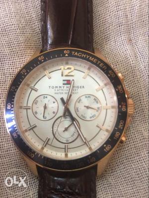 Tommy hilfiger watch 2 months old with bill and