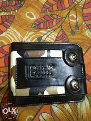 Wallet in very good condition. not used by any one