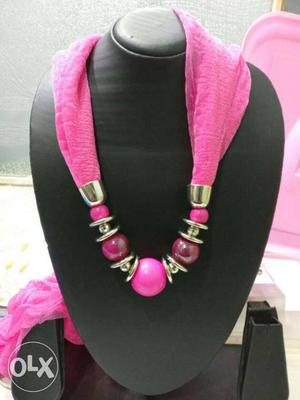 Women's Pink Shawl Necklace