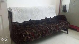 3 seater sofa at good condition.. 3 years old. Price