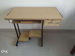 3 years old Computer Table for sell