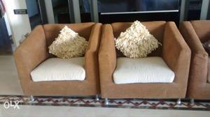 Good condition sofas located in juhu. want to