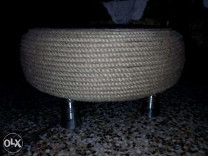 Round Ottoman with s s lags