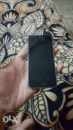 Apple iPhone 5S 16Gb Black 1yr Old in SCRATCHLESS Condition.