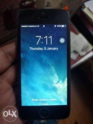 I phone 5 in good condition. Only data cable
