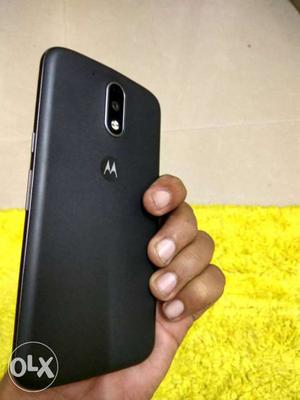 Moto g4 plus just ono month old