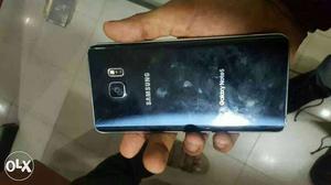 Samsung noTe 5!! blue colour!! neat set. perfect