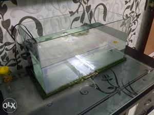 Fish Tank 2'x1'x1' in very good condition