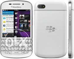 Imported new blackberry q 10 available in white