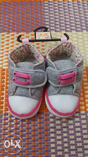 Baby shoe for 9 to 12 months