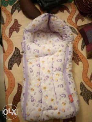 Baby's Purple And White Nest Bed 3in 1 New condition