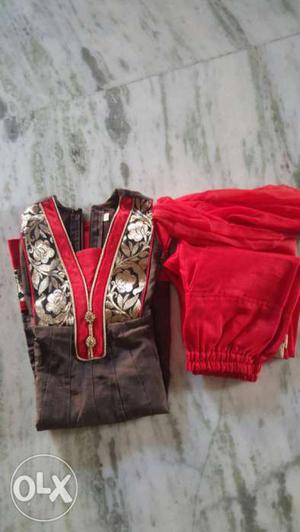 Brown Red And White Floral V-neck Top for 6-7 Years