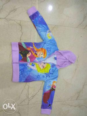 Sweat shirt for 8 years girl and it is of Disney