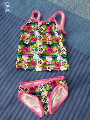 Swim suit from the US never used, size 4 to 5