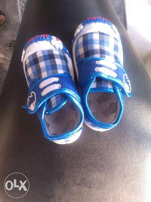 Toddler's Blue White And Black Sneakers