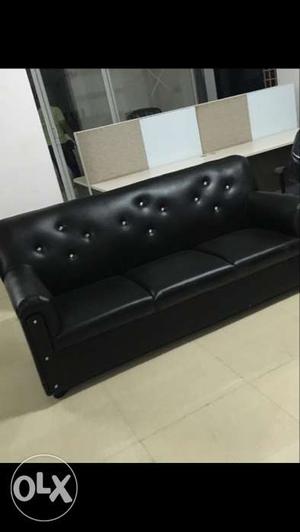 3 seater black sofa in a excellent condition.