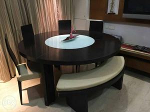 6 seater round dinning table set. A bench for 2