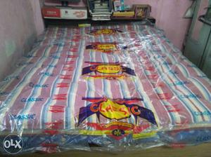 A double bed 6x 5 cotton mattress very gud condition