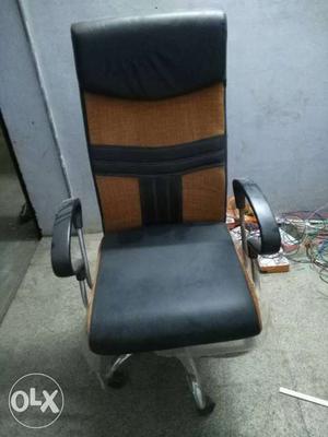 Black And Brown Leather Office Chair