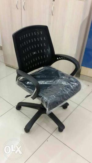 Brand new office chair with two year warranty
