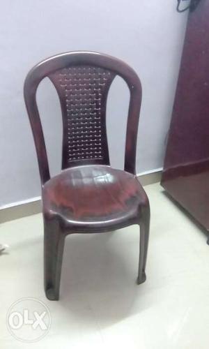 Good condition plastic chair for sale