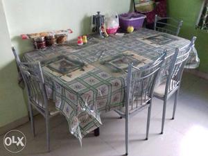 Good quality dining table want to sell urgently.
