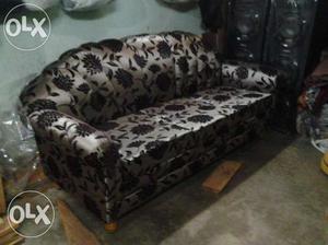 New style sofa brand new