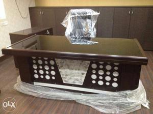 Office table, size 6x3 ft. available at noida