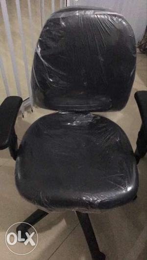Refurnished chairs in a very good condition.