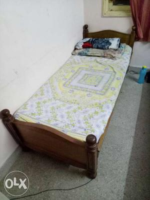 Single bed wood cot with mattress
