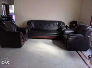 Sofa set good condition 9 month old for sale call