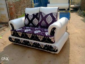 White And Purple Damask Printed Padded Couch