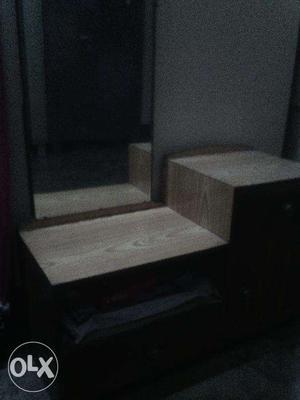 Wish to sell dressing table