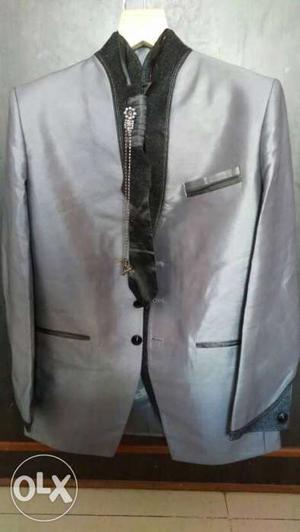 3piece suite(suite with waist coat,trouser,tie).used once