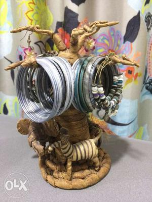 Bangle stand / holder for young girls