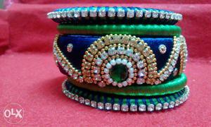 Blue and green color of thread bangles