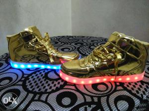 Imported brand new Golden shoes with 7 multi